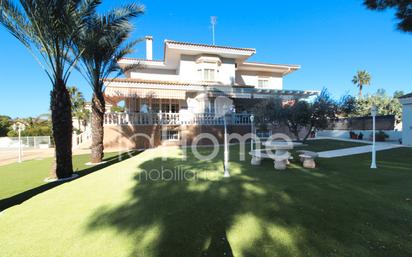 Vista exterior de Casa o xalet en venda en Riba-roja de Túria amb Aire condicionat, Calefacció i Jardí privat