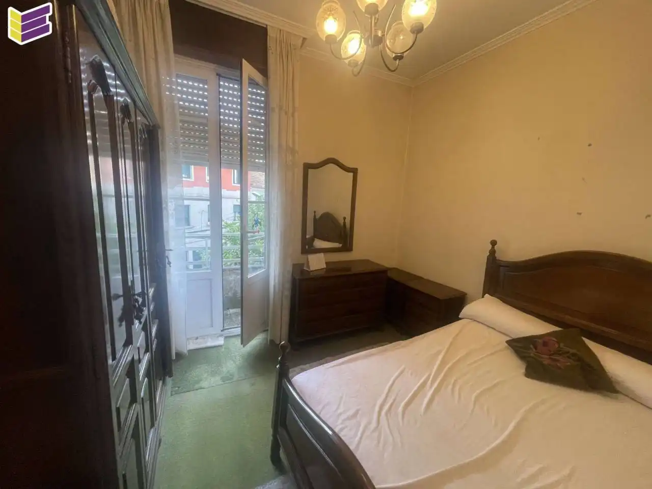 Dormitori de Casa o xalet en venda en Vigo  amb Calefacció, Jardí privat i Terrassa