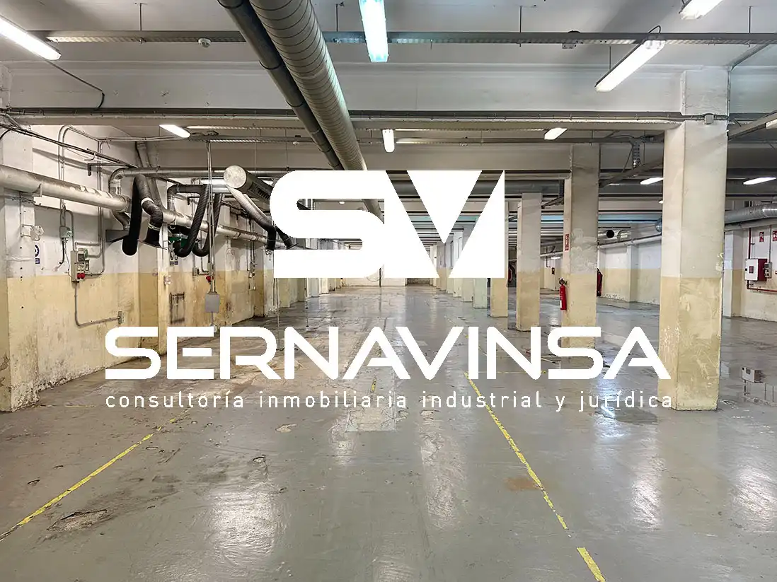 Vista exterior de Nave industrial de alquiler en Sabadell