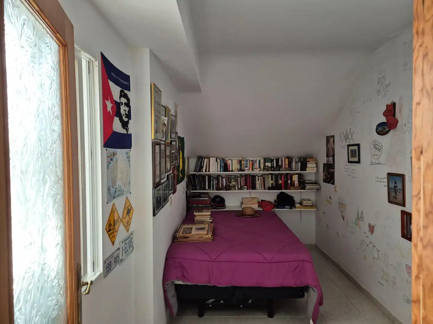 Habitación de Casa adosada en venta en Almuñécar con Terraza, Balcón y Piscina comunitaria