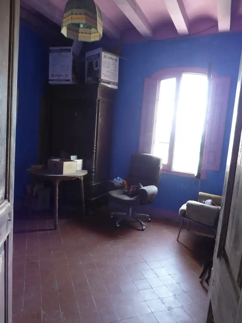 Sala de estar de Finca rústica en venta en Sant Martí de Tous con Aire acondicionado, Calefacción y Jardín privado