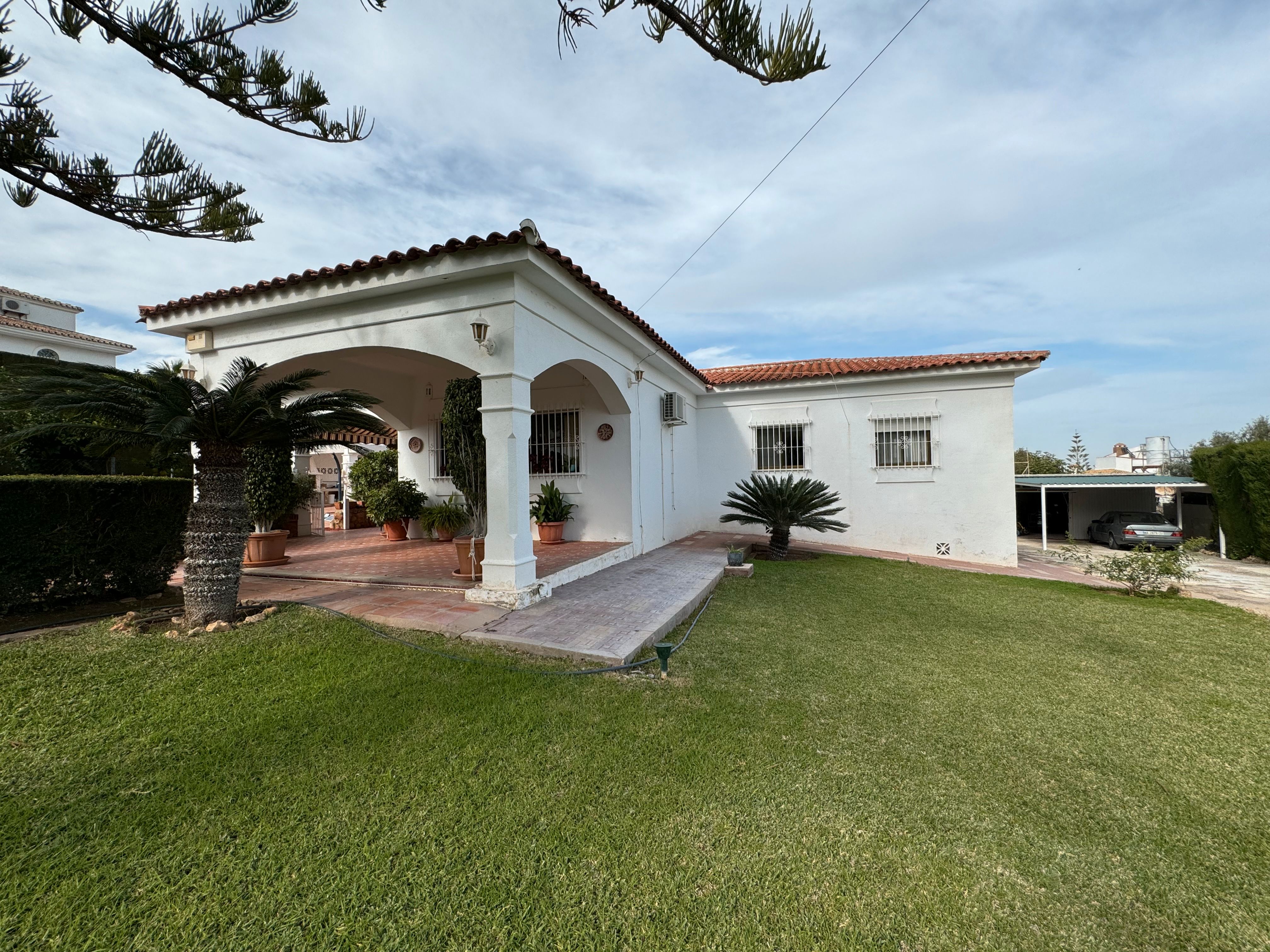Casa o chalet en venta en Calle Antequera, 176, Pinos de Alhaurín