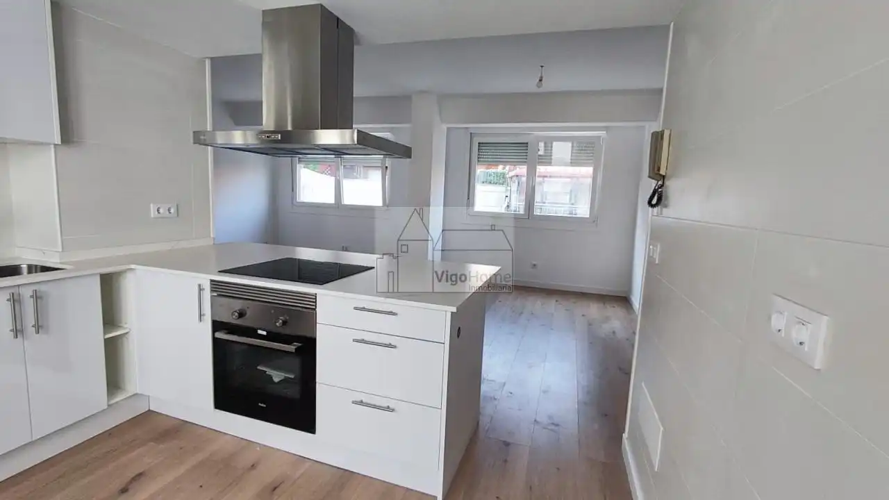 Kitchen of Flat for rent in Vigo   with Heating and Storage room