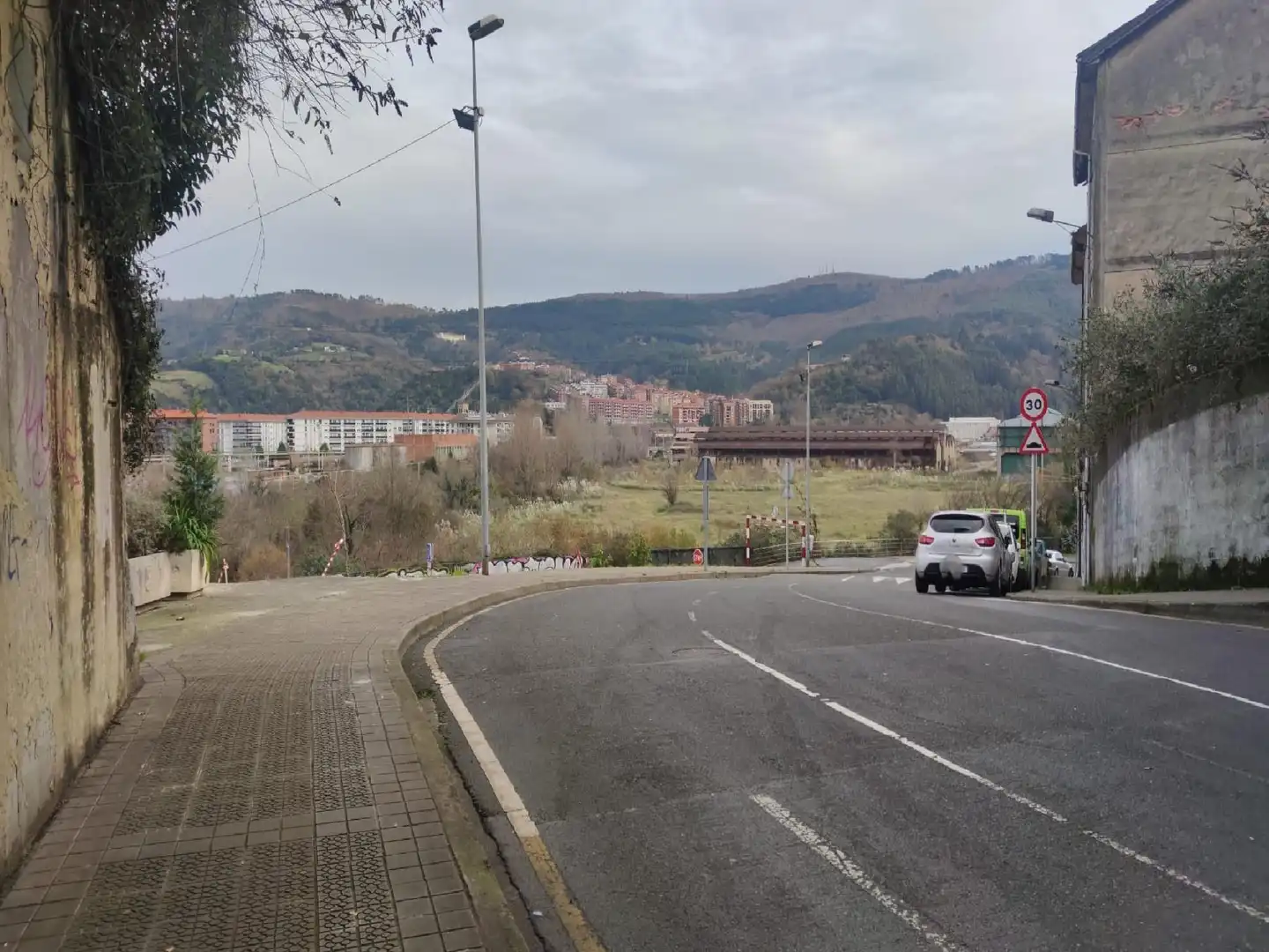 Vista exterior de Piso en venta en Basauri 
