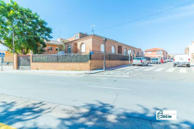 Casa-chalet en Venta en Calle CARMEN, 42 en Yuncler