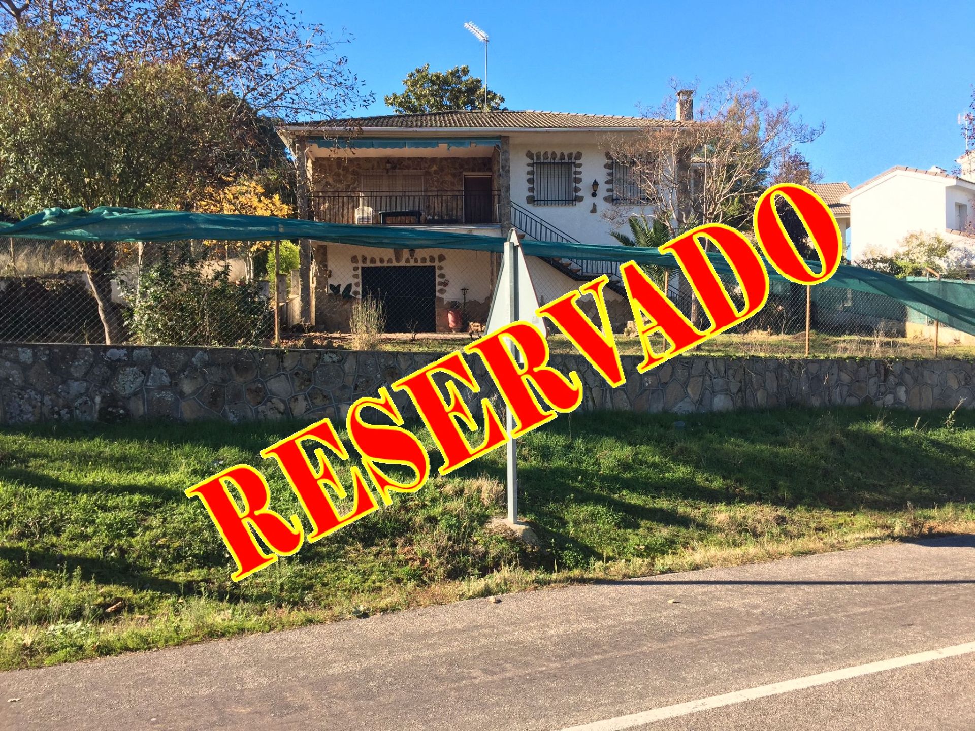 Exterior view of House or chalet for sale in Navamorcuende  with Heating, Private garden and Furnished