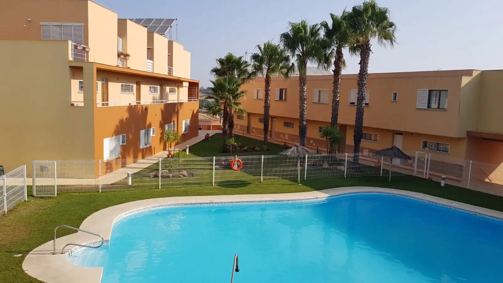 Piscina de Dúplex en venta en Islantilla con Terraza, Amueblado y Lavadora
