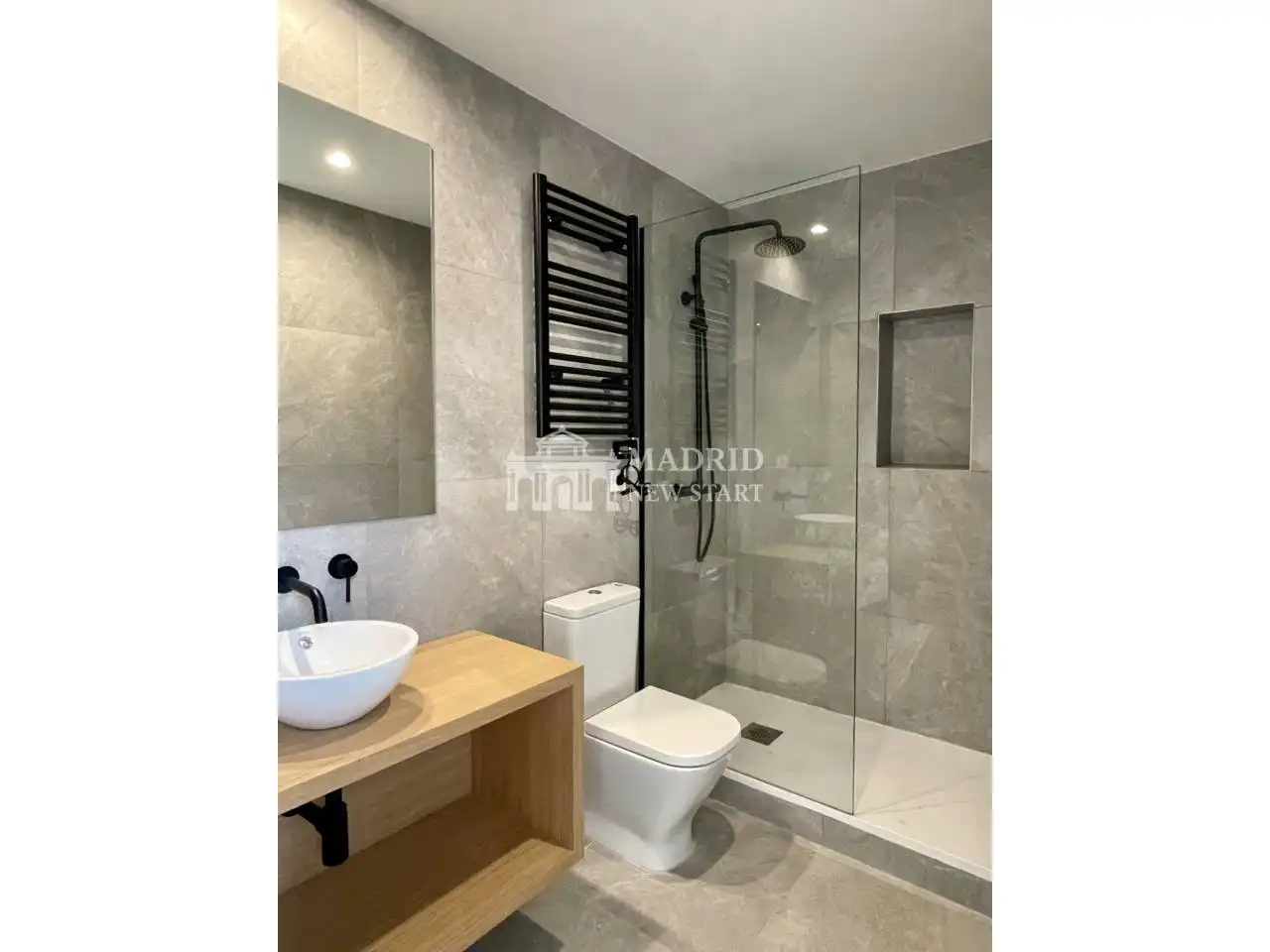 Baño de Loft de alquiler en Madrid con Aire acondicionado, Calefacción y Amueblado