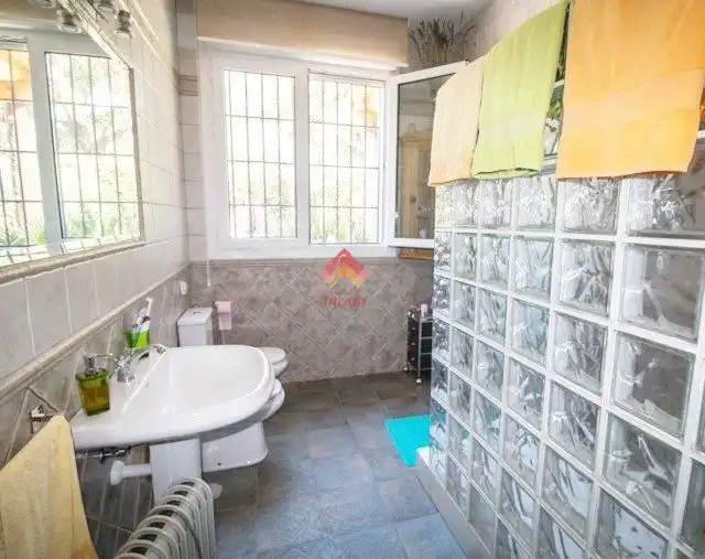 Bathroom of Houses for sale in Ronda  with Air Conditioner, Private garden and Terrace