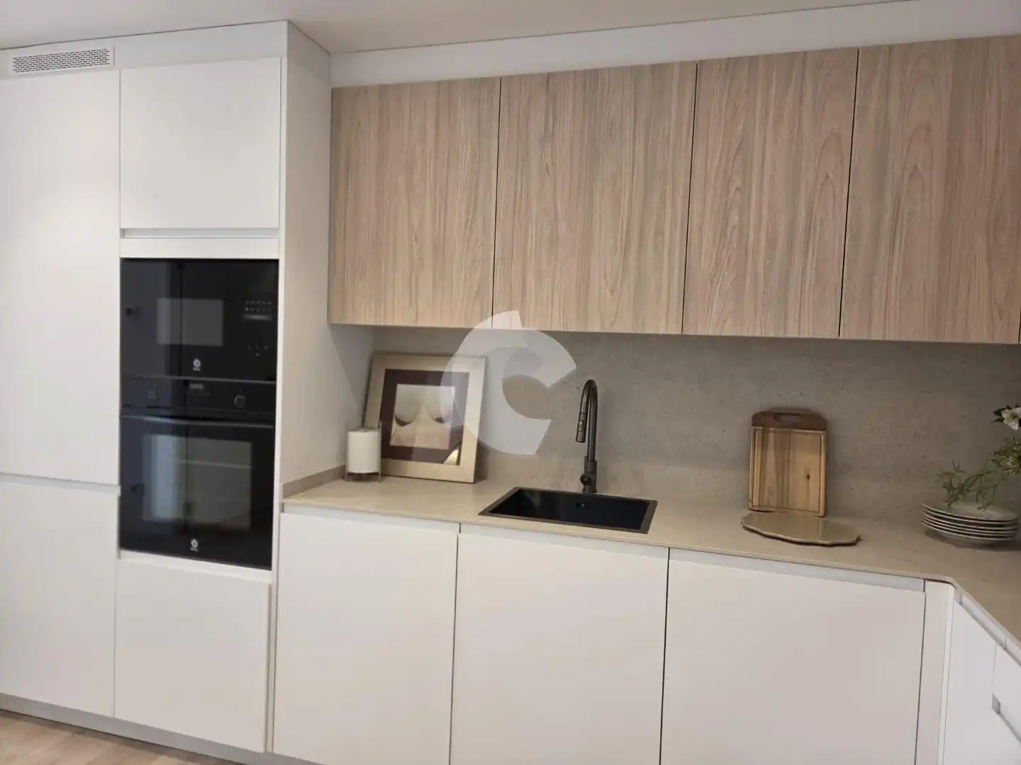 Kitchen of Flat for sale in Vigo   with Heating and Storage room
