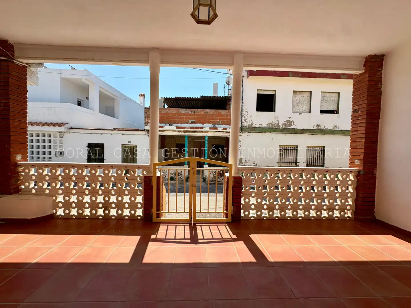 Exterior view of Detached homes for rent in Sagunto / Sagunt  with Air Conditioner, Terrace and Furnished