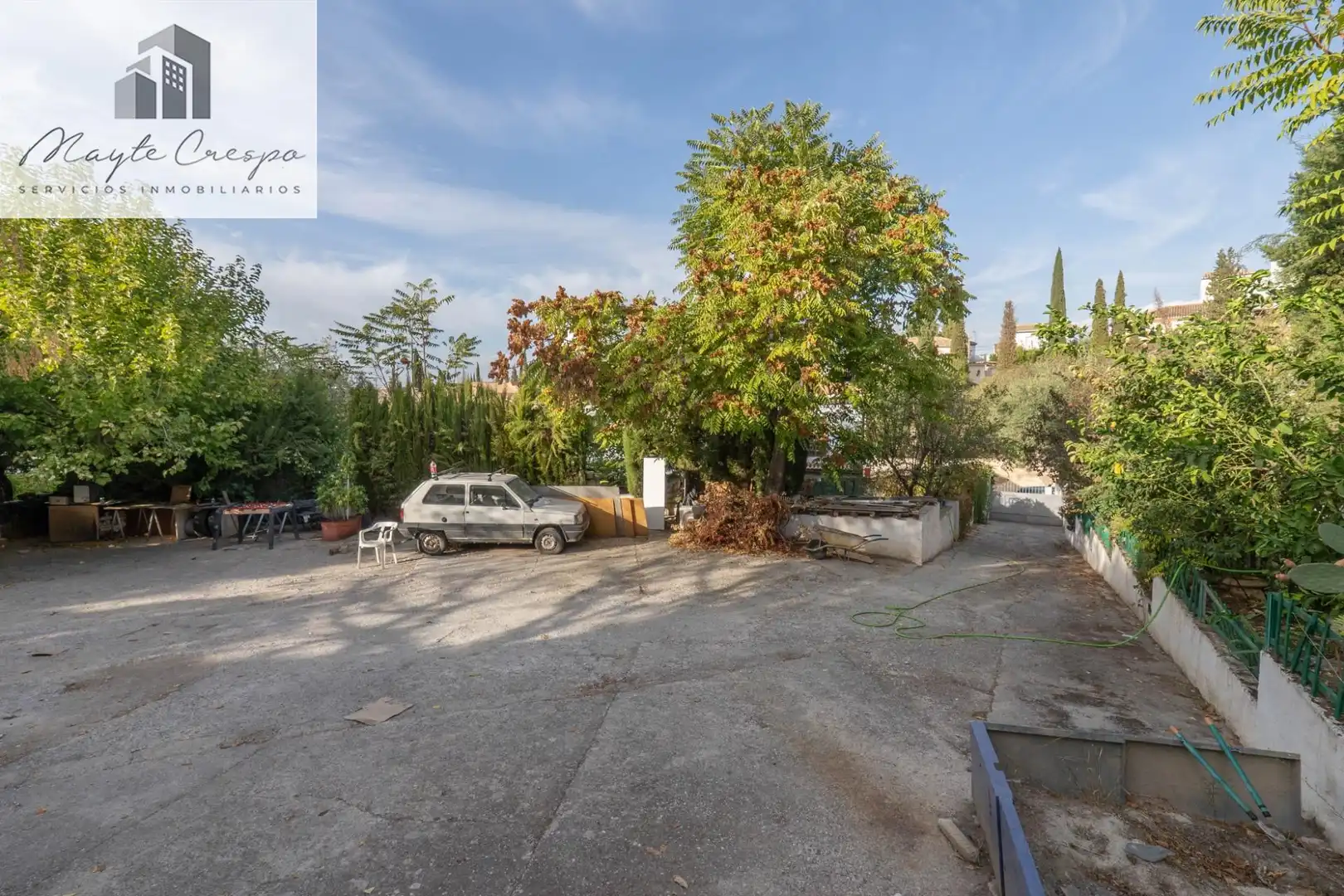 Vista exterior de Casa o xalet en venda en La Zubia amb Calefacció, Jardí privat i Terrassa