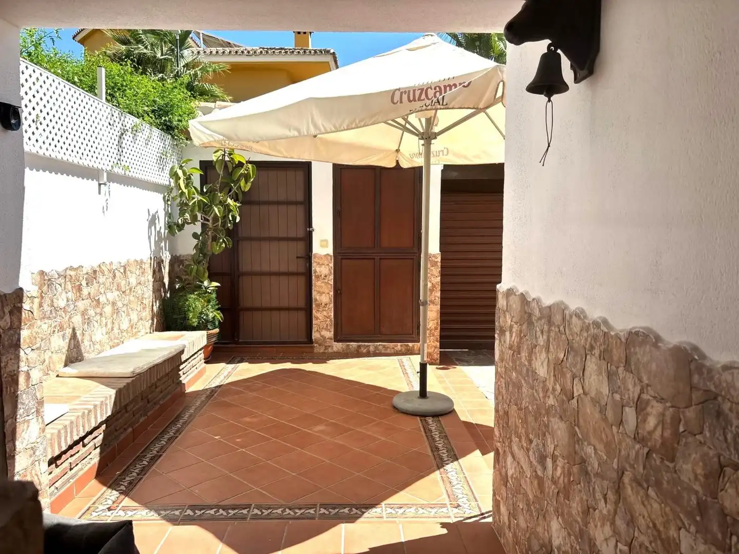 Terraza de Casa adosada en venta en Marbella con Piscina comunitaria