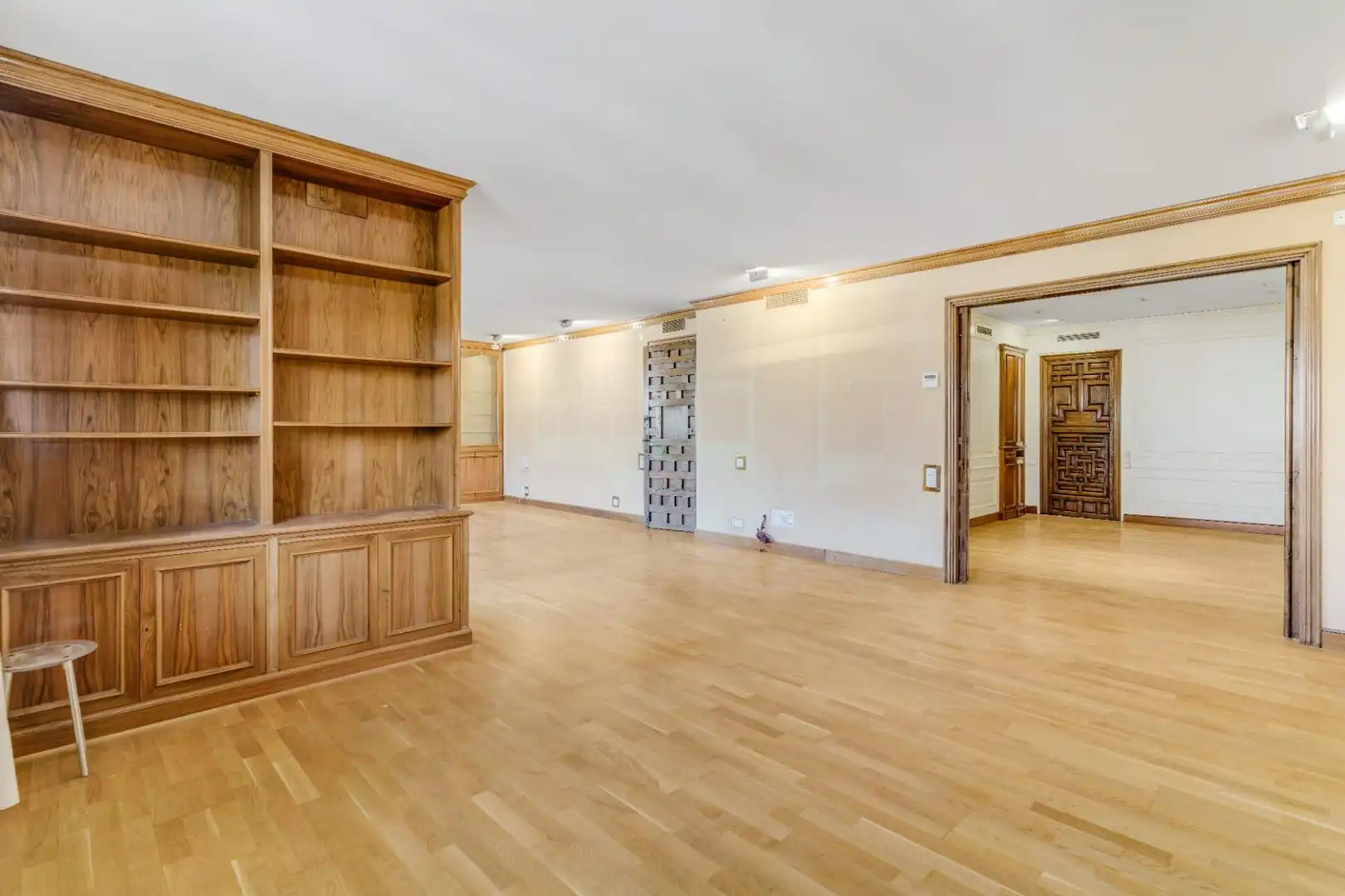 Wohnzimmer von Maisonette zum Verkauf in Barcelona mit Klimaanlage, Parkett und Terrasse