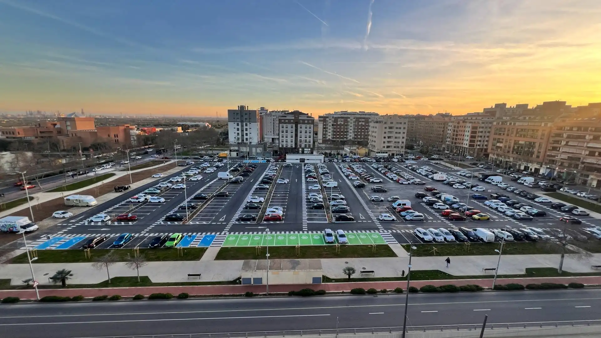 Aparcament de Àtic en venda en Castellón de la Plana / Castelló de la Plana amb Aire condicionat, Calefacció i Terrassa