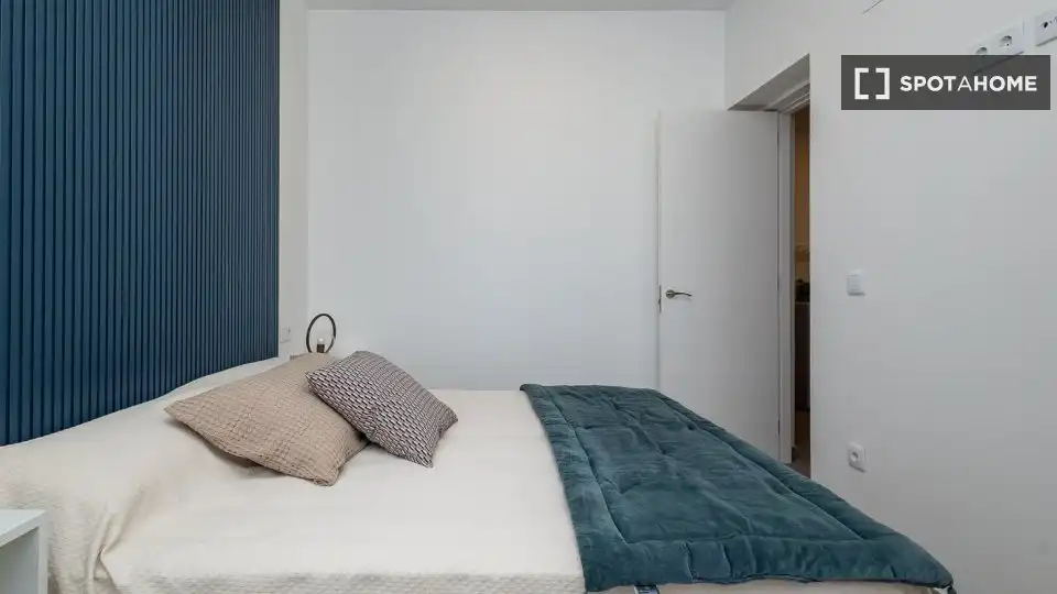 Habitación de Piso de alquiler en Valencia con Aire acondicionado, Calefacción y Amueblado