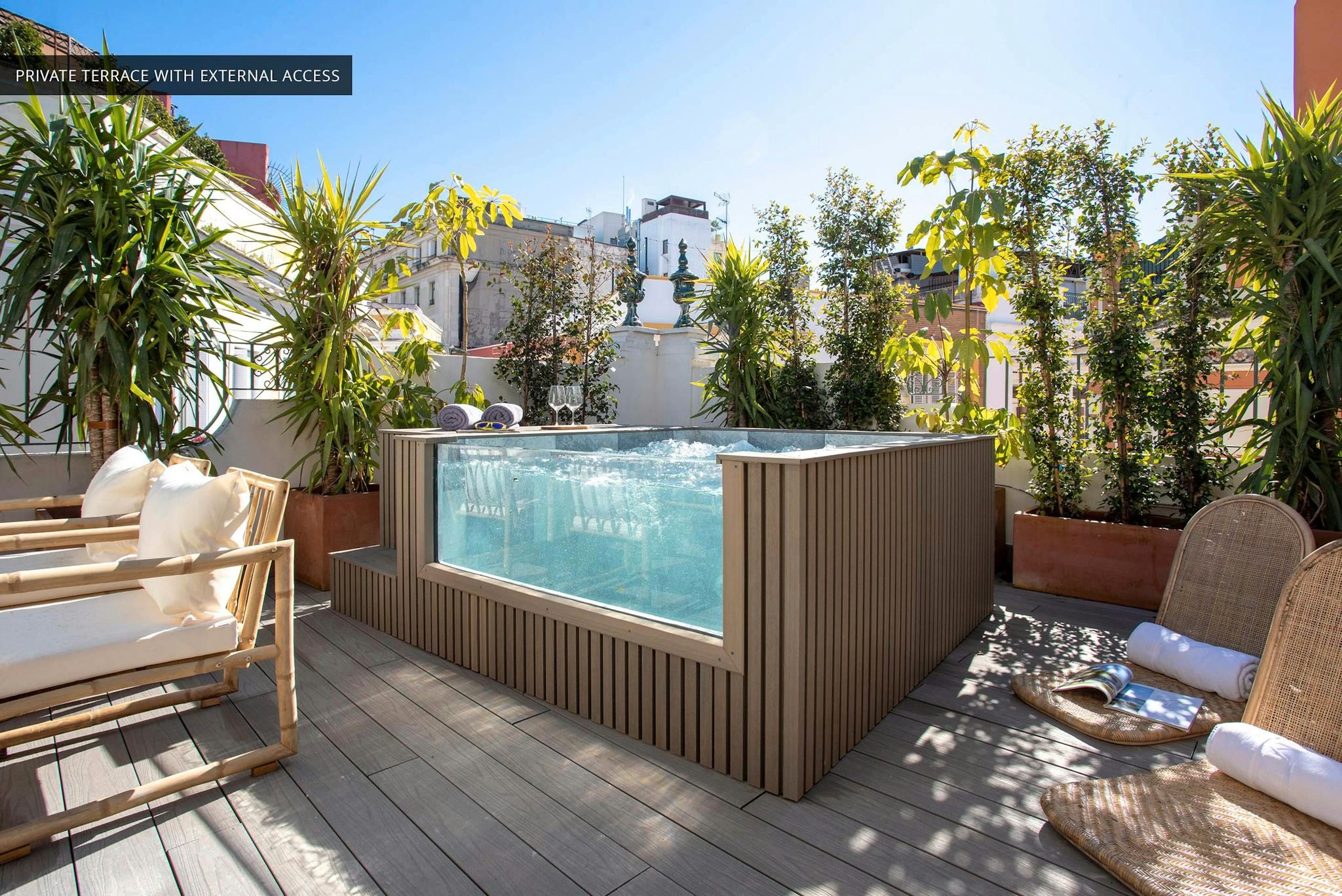 Terrace of Flat to rent in  Sevilla Capital  with Air Conditioner, Heating and Washing machine