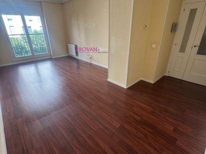 Living room of Flat for sale in Torrejón de Ardoz  with Heating, Private garden and Storage room