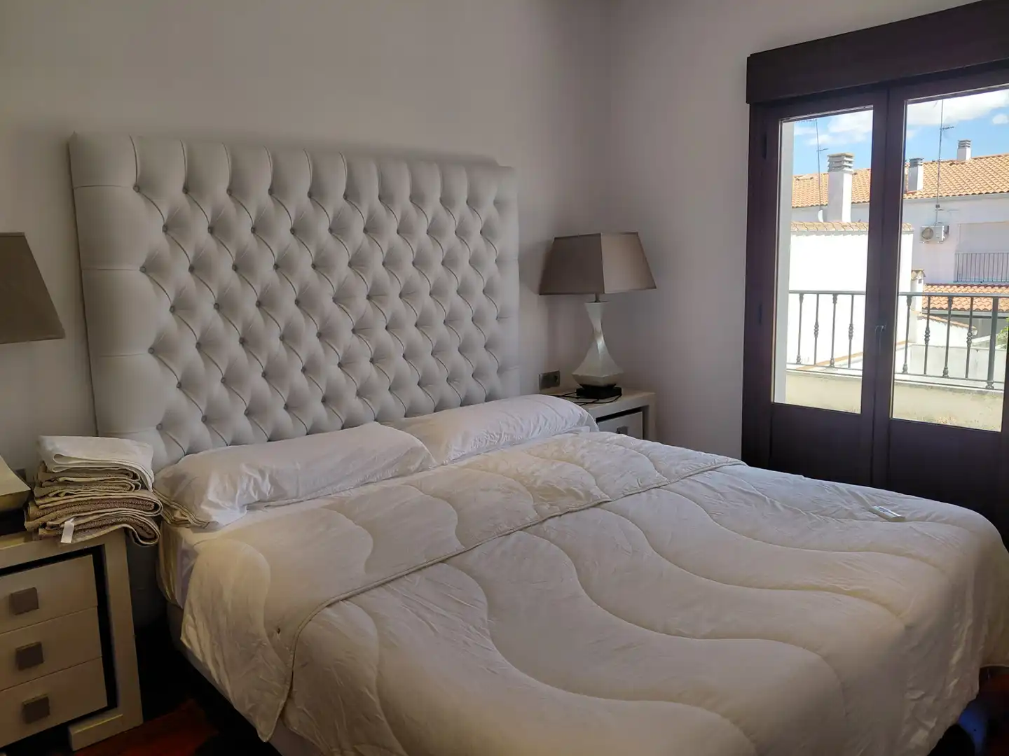 Dormitori de Casa adosada en venda en Fuente de Cantos amb Aire condicionat, Calefacció i Jardí privat