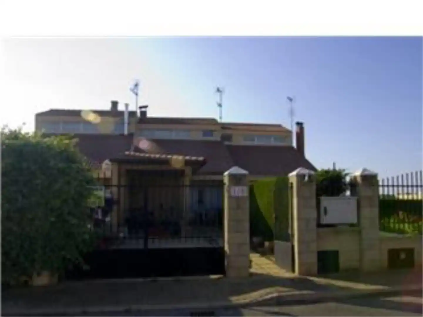 Jardí de Casa o xalet en venda en Santas Martas amb Aire condicionat