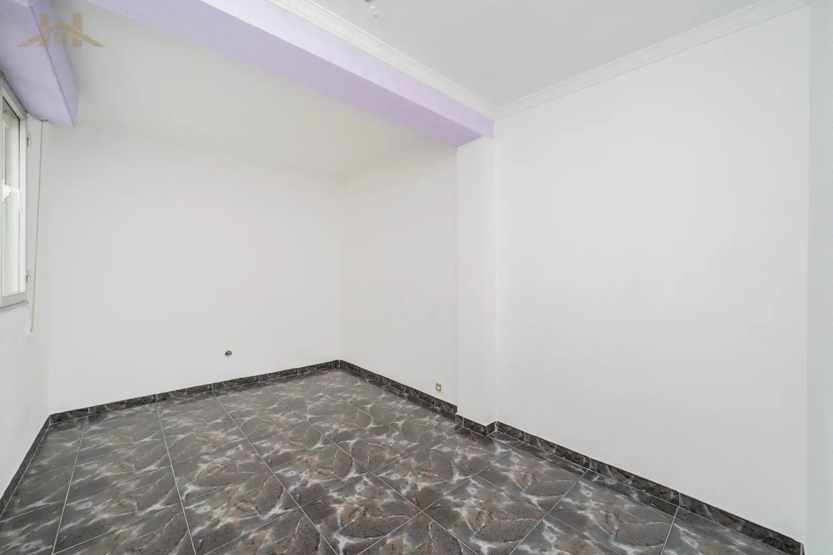 Wohnung zum Verkauf in Fuenlabrada mit Heizung, Terrasse und Ofen