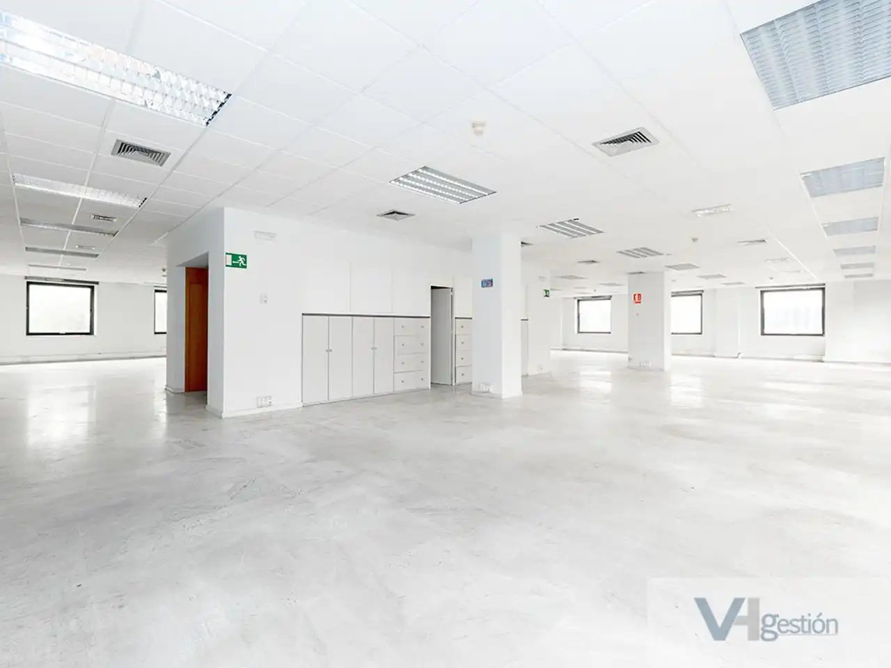 Office for sale in REINO UNIDO, El Cano - Los Bermejales