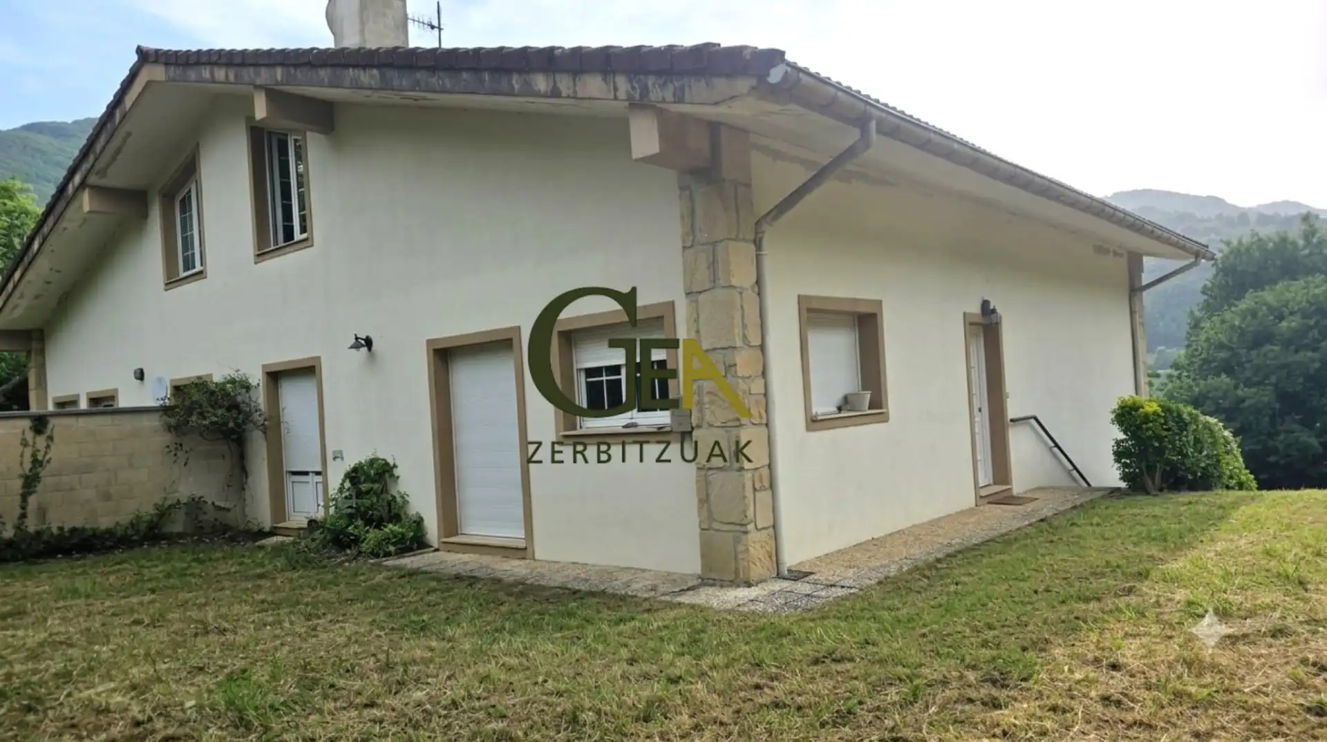 Vista exterior de Casa adosada en venta en Alkiza con Calefacción, Jardín privado y Terraza