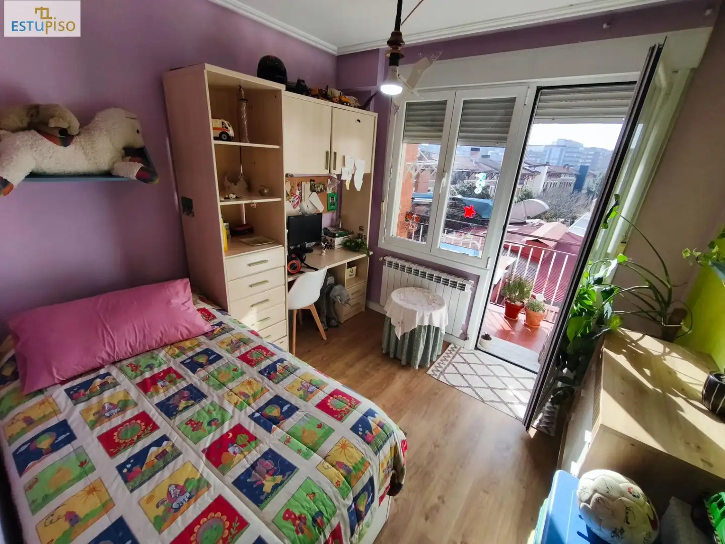 Habitación de Piso en venta en Vitoria - Gasteiz con Calefacción, Terraza y Trastero