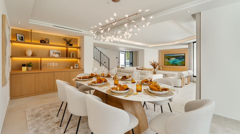 Villa de Lujo Renovada con Vistas Panorámicas al Mar en la Milla de Oro de Marbella, imatge 2