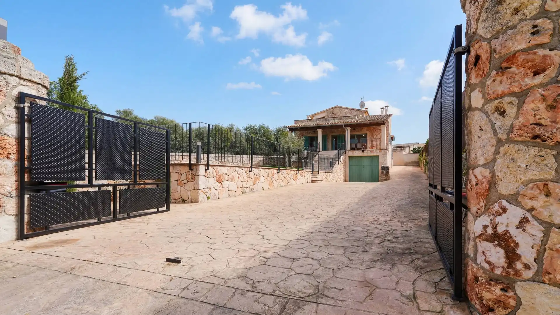 Vista exterior de Casa o chalet en venta en Sineu con Aire acondicionado, Jardín privado y Terraza