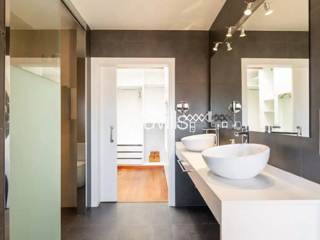 Badezimmer von Haus oder Chalet zur Miete in Barcelona mit Privatgarten und Schwimmbad
