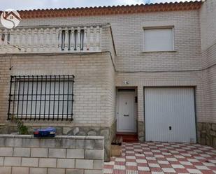 Exterior view of Single-family semi-detached for sale in El Pedernoso    with Terrace