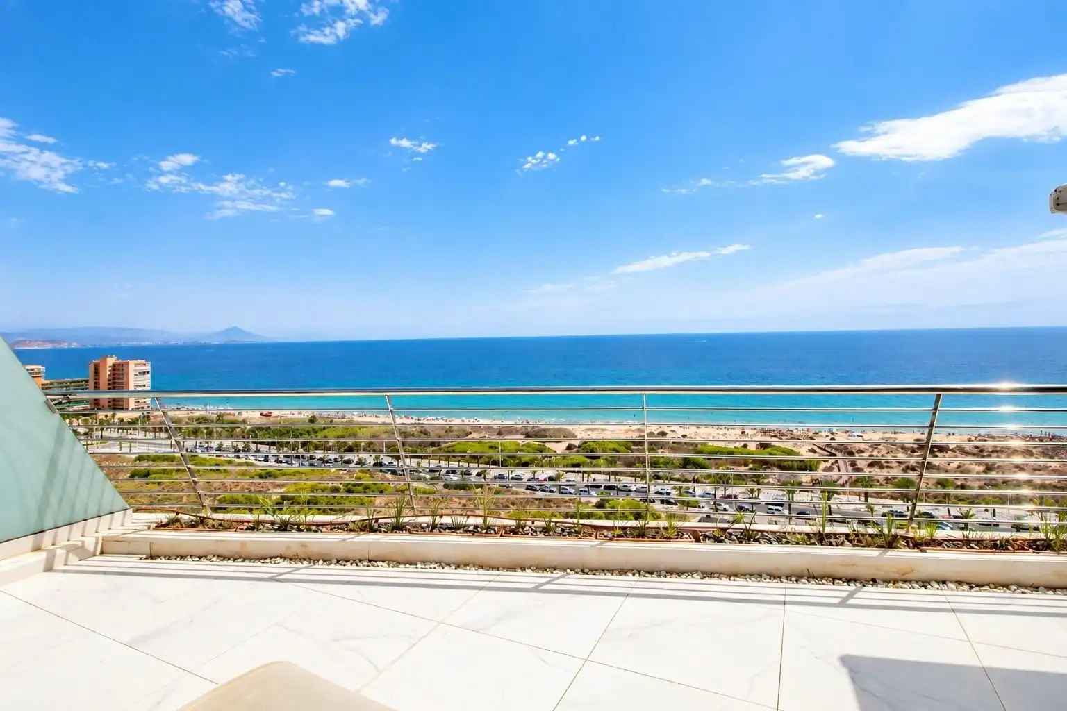 Appartement compact avec terrasse à vendre à Los Arenales del Sol, imagen 6