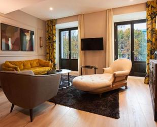 Sala d'estar de Apartament de lloguer en  Madrid Capital amb Aire condicionat, Calefacció i Parquet
