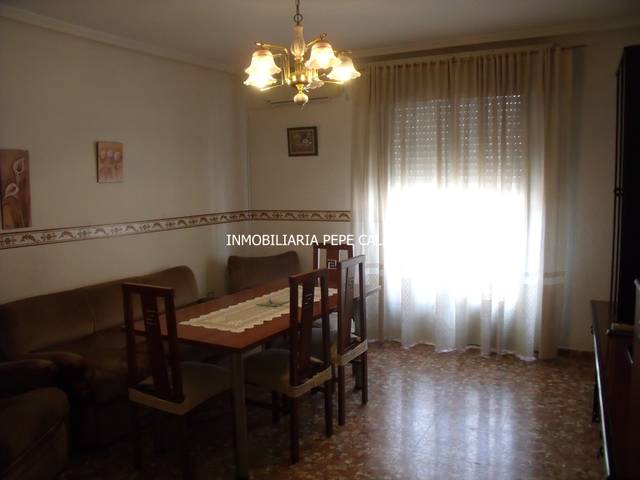 Piso en Alquiler en Calle Cózar en Baeza