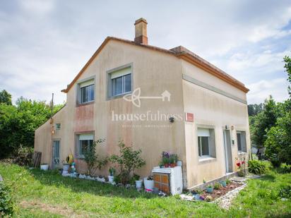 Vista exterior de Casa o xalet en venda en Cariño amb Jardí privat