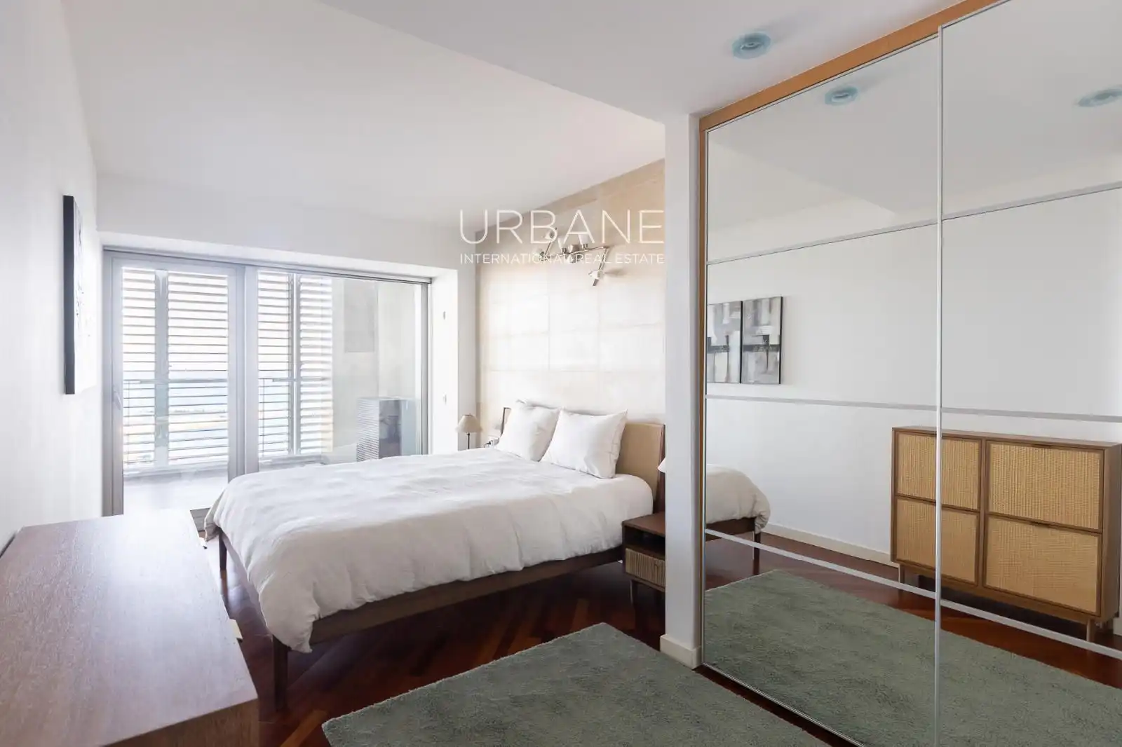 Habitación de Ático de alquiler en Barcelona con Aire acondicionado, Calefacción y Amueblado