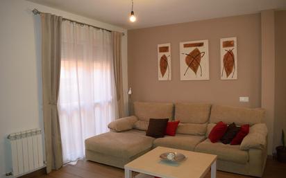 Sala d'estar de Casa adosada en venda en Ugena amb Terrassa