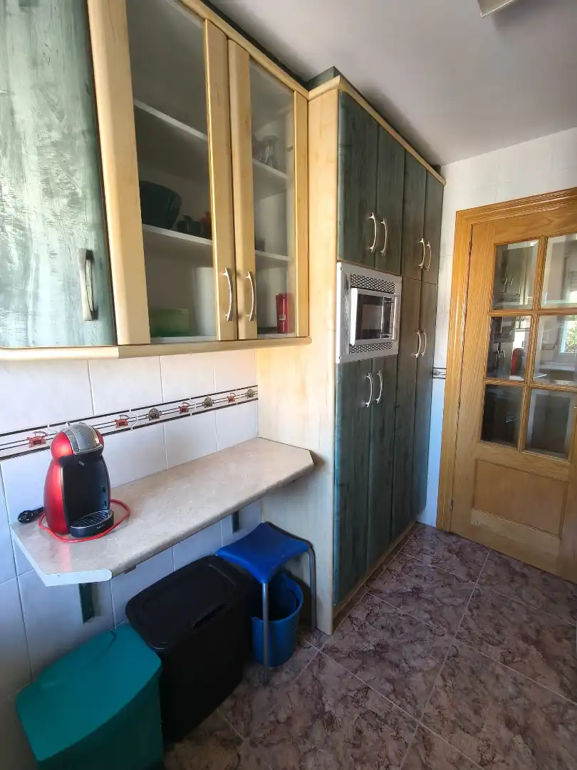 Kitchen of Flat for rent in Armilla  with Air Conditioner, Furnished and Oven