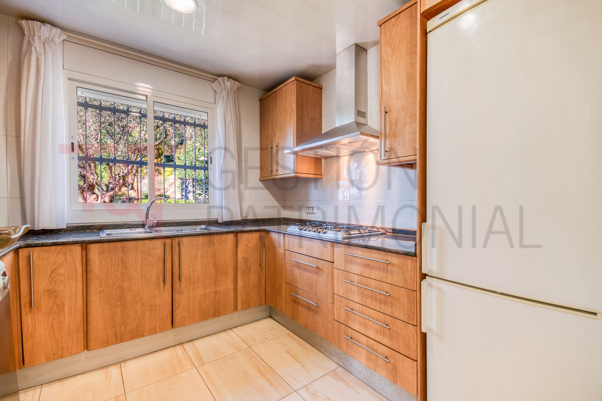 Cuina de Casa o xalet en venda en Vallromanes amb Calefacció, Jardí privat i Terrassa