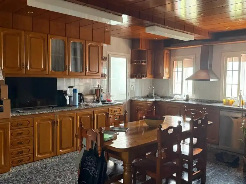 Piso con ascensor en venta en Ronda de Santa Maria 0