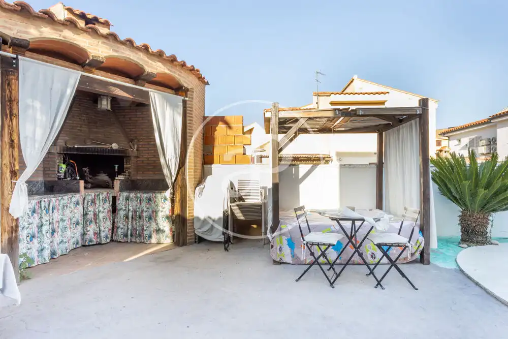 Terrace of Houses for sale in Riba-roja de Túria  with Air Conditioner, Heating and Private garden