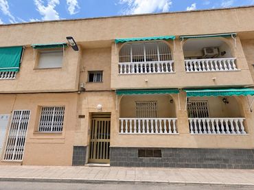 Pis amb balcó en venda a Calle Méndez Núñez