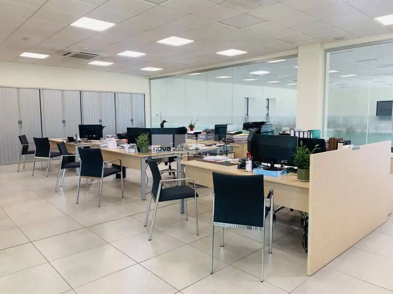 Oficina de alquiler en Tona