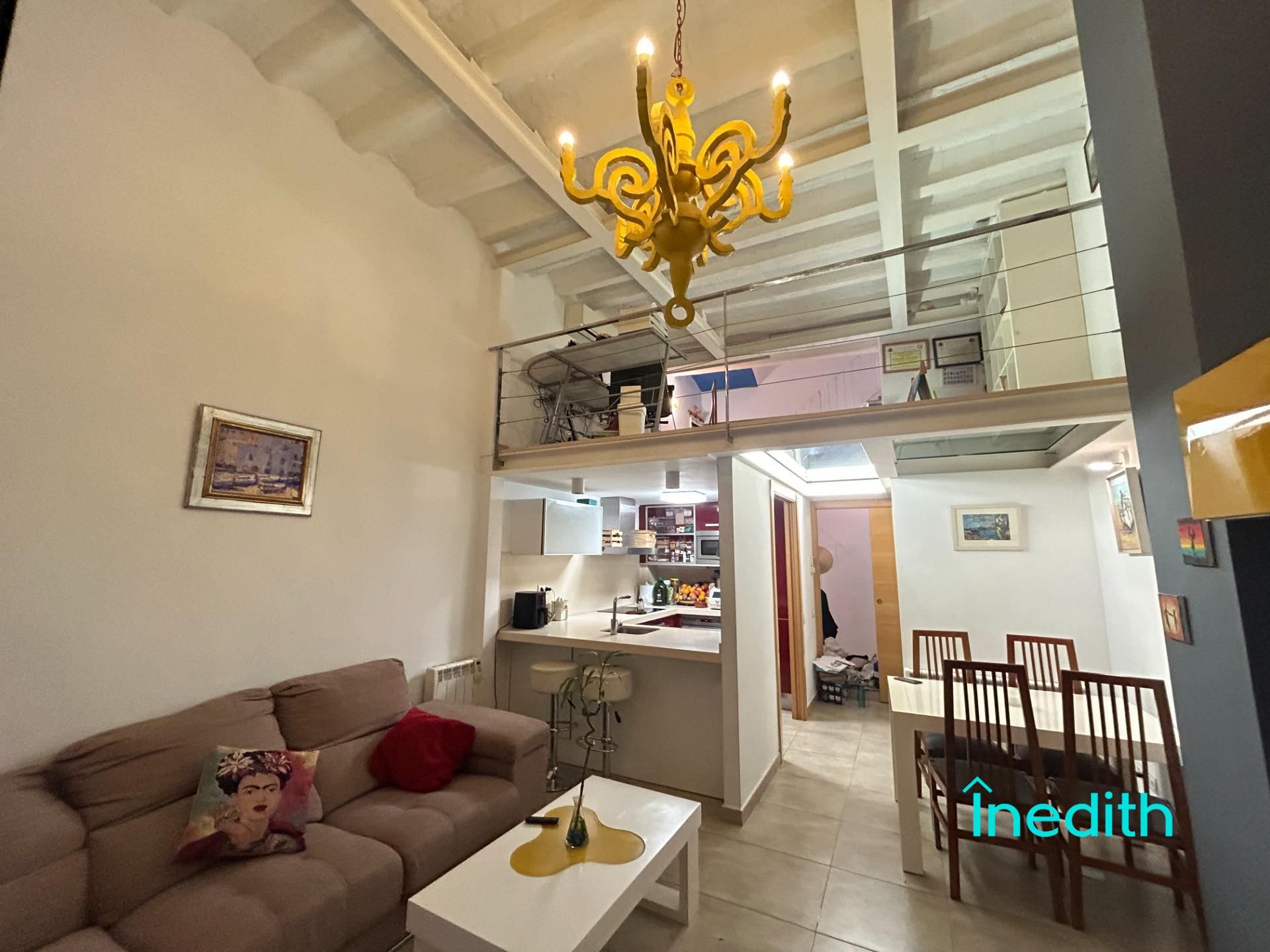 Sala d'estar de Casa o xalet en venda en Vilanova i la Geltrú amb Aire condicionat, Calefacció i Terrassa