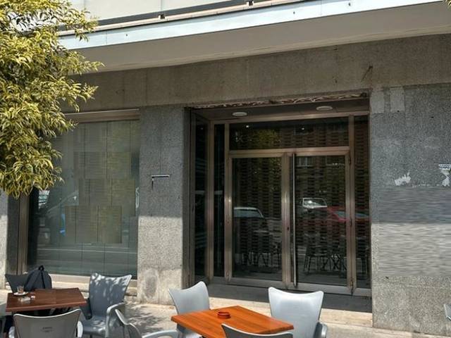 Local comercial en Venta en Portal De Legutiano, 45 en Zaramaga