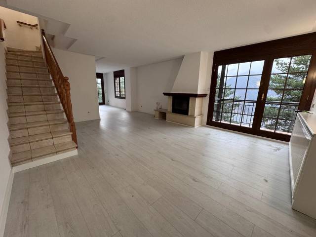 Casa adosada en Alquiler en a La Peguera en Aixirivall