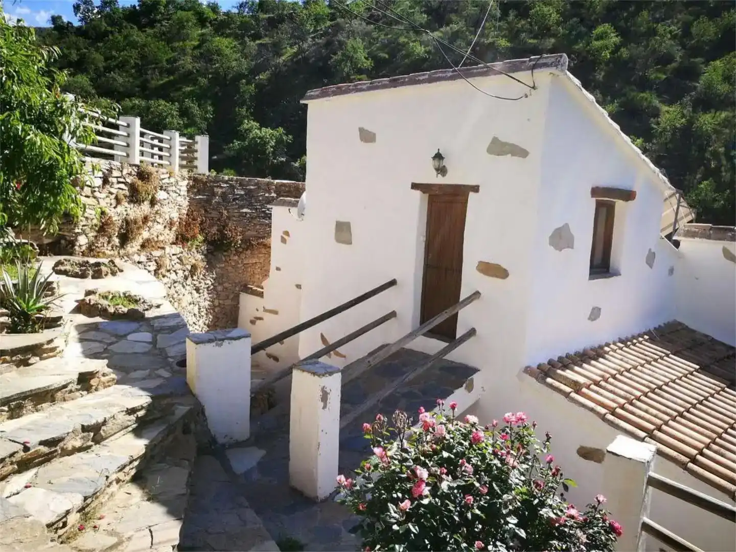 Finca rústica en venda en Laroya amb Jardí privat, Piscina i Moblat