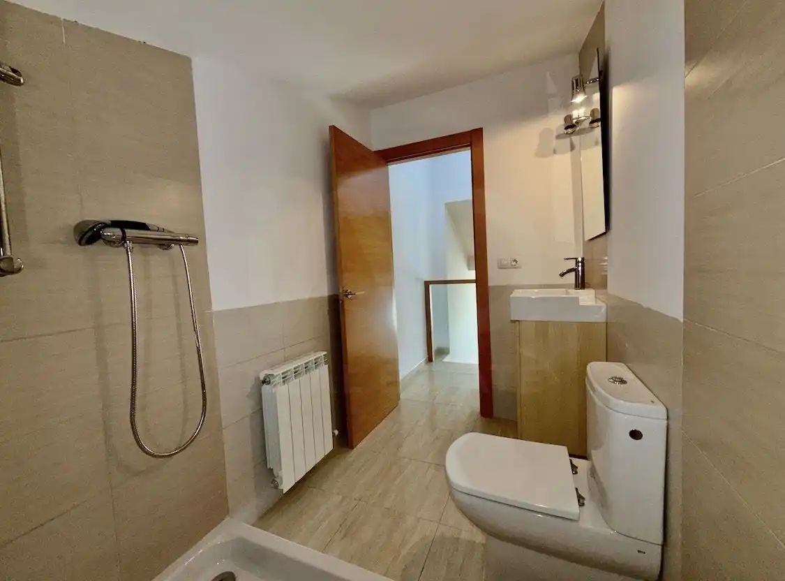 Casa aparellada en venda a Balaguer, imagen 33