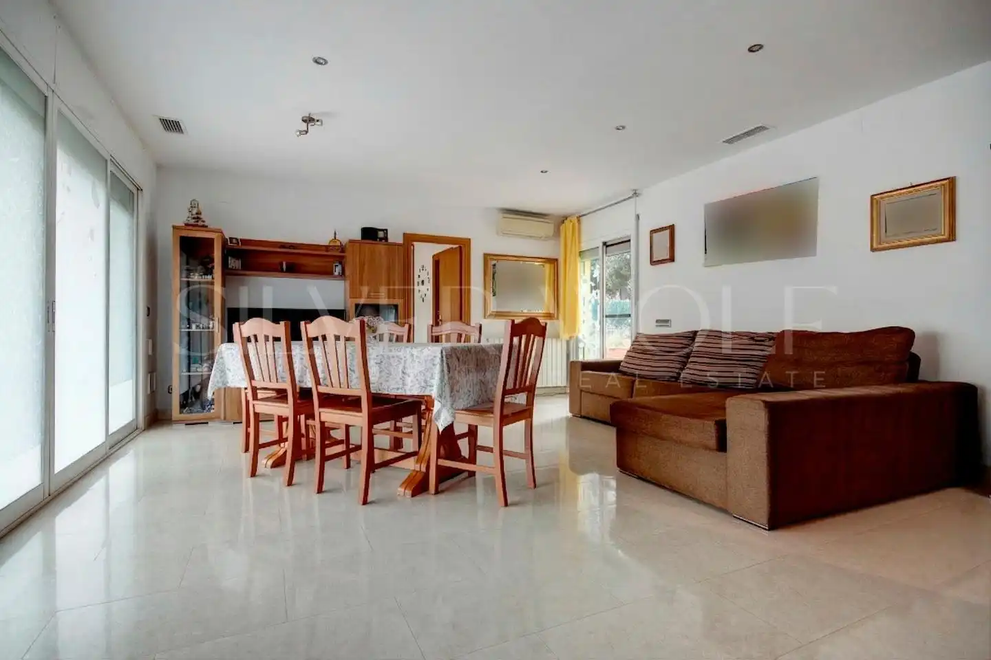 Sala d'estar de Casa o xalet en venda en Sitges amb Aire condicionat, Calefacció i Jardí privat